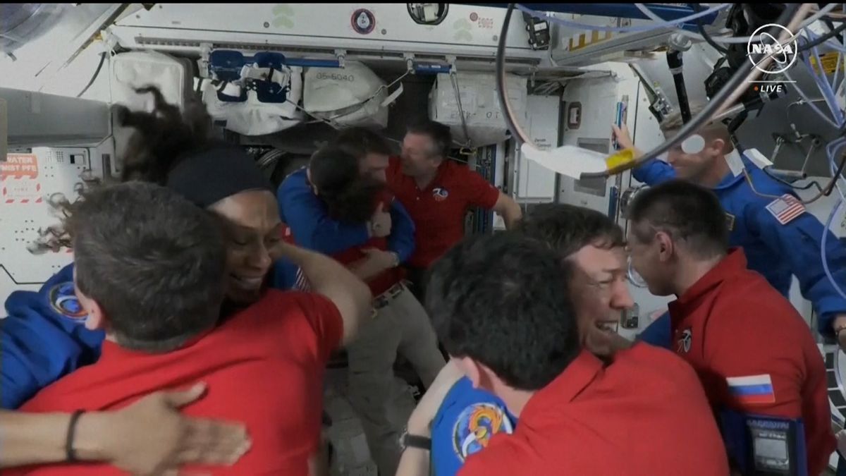 Na ISS dorazili noví astronauti
